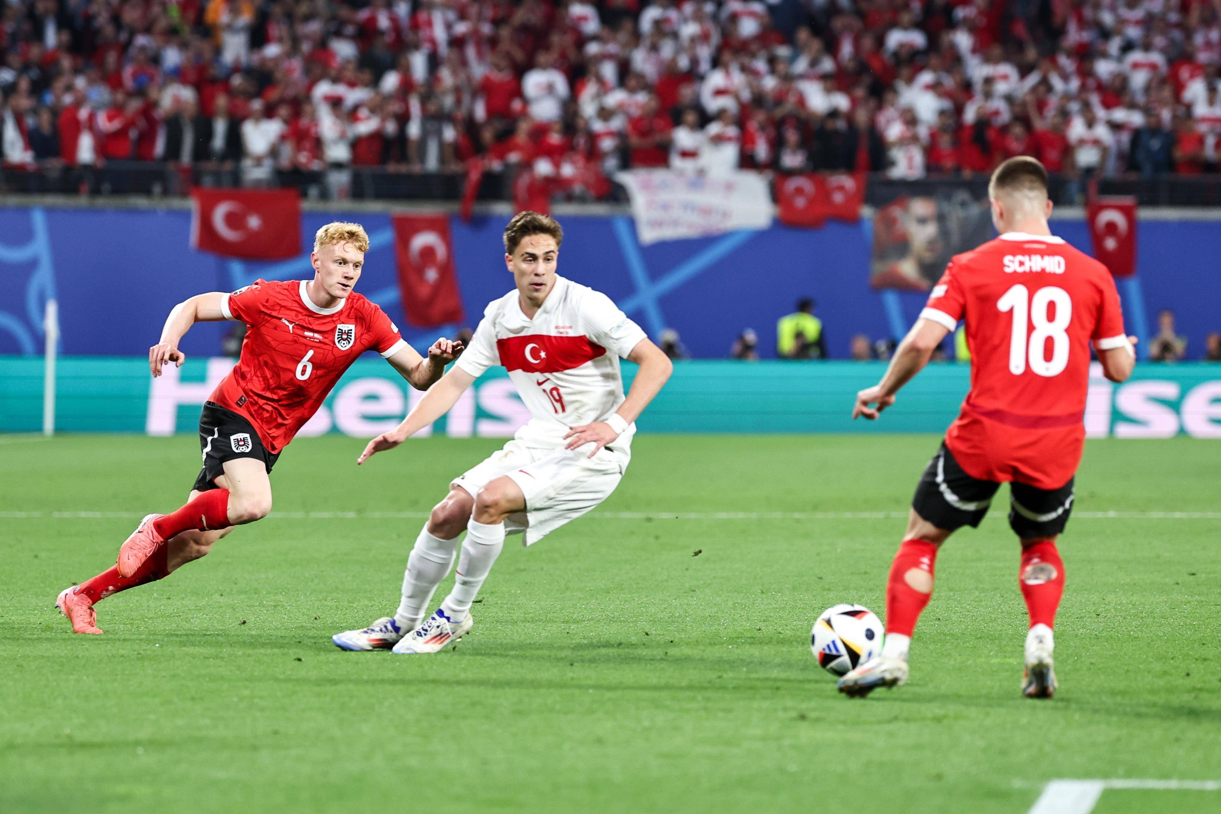 爱游戏-西亚卡姆关键节点突破纪录，西班牙队带队取胜！的简单介绍